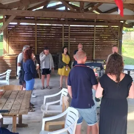 Accueillant Animaux - 7 Pers. - Api-1-52-2317 Camping Pléaux